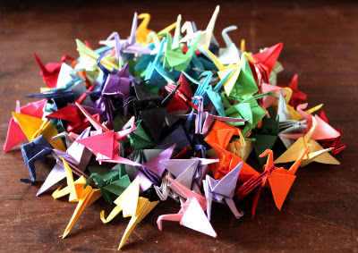 Origami oiseaux multicolores en papier