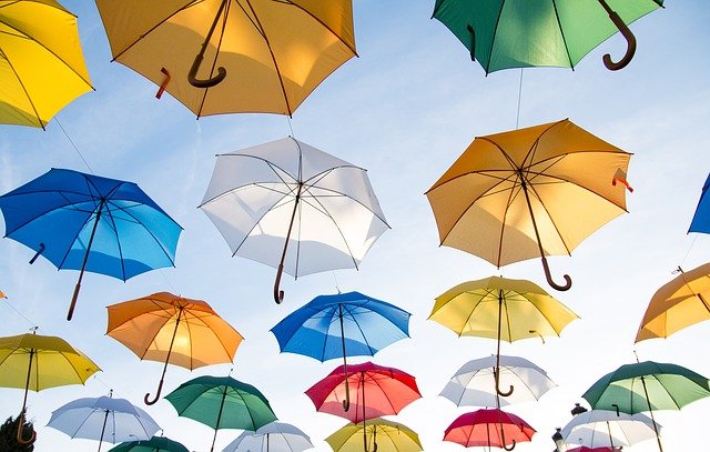 parapluie ouvert multicolore 